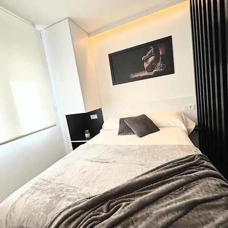 Turisticos Identia Sport Apartment Leon